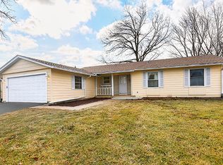 1549 White Trl, Elk Grove Village, IL 60007