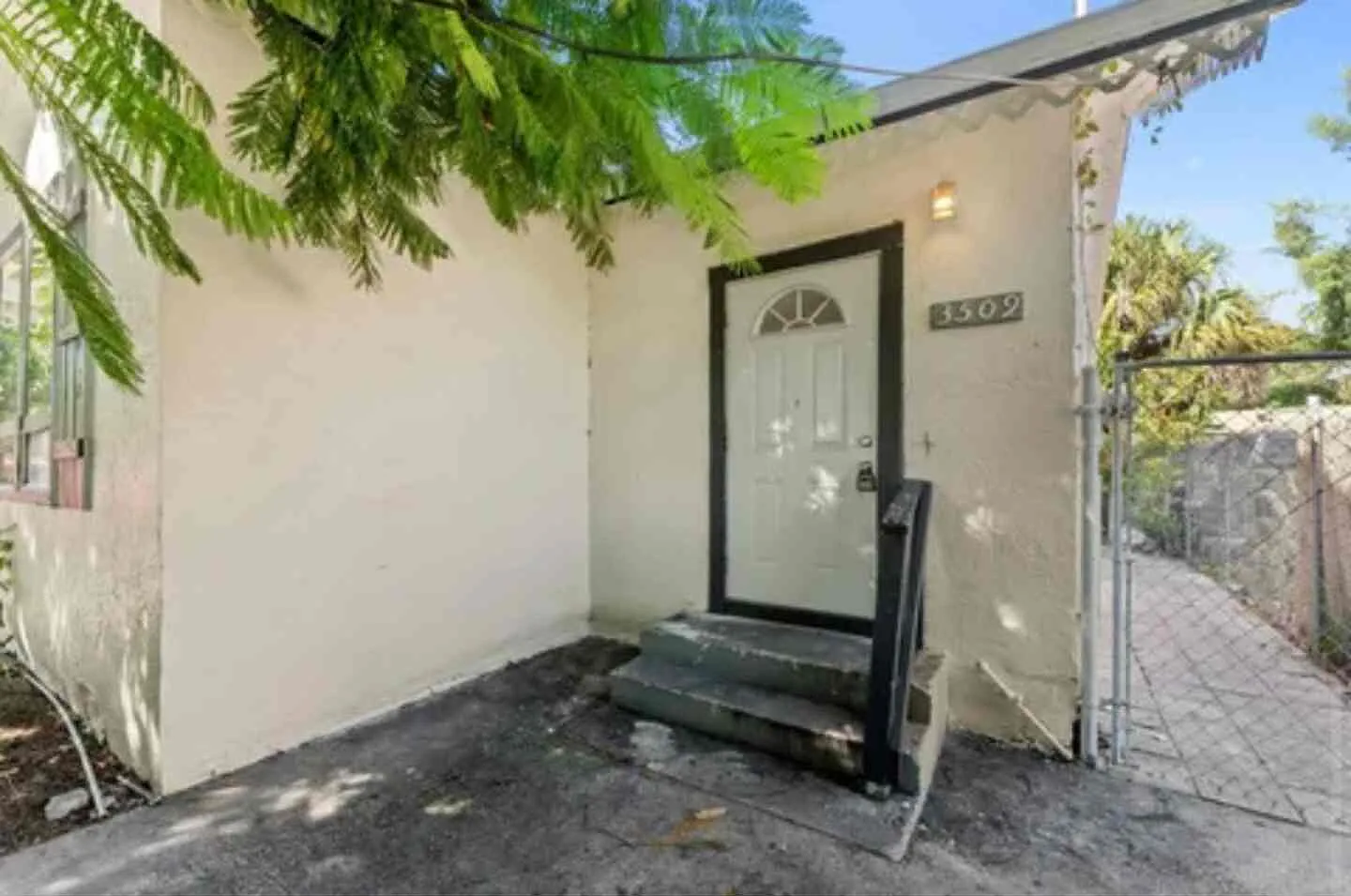 3 bed, 850 sqft, $2,500 — Photo 4