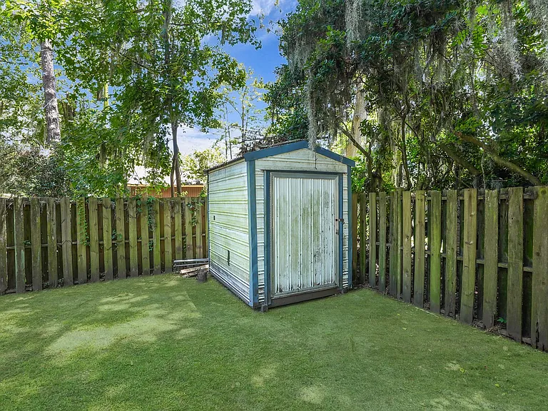 9 Hillyer Dr — Photo 50