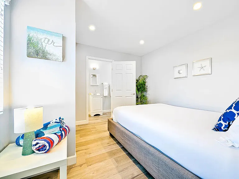 1320 W Balboa Blvd #B — Photo 11