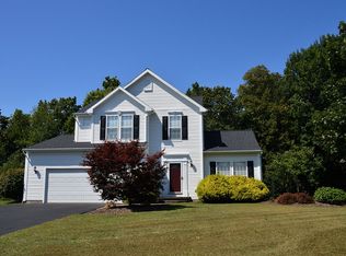 68 Kemp Dr, Macedon, NY 14502