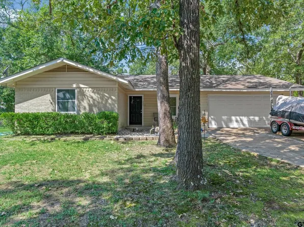 1209 Lakeside Dr, Grand Saline, TX 75140