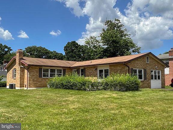 2nd image of 2501 Bryan Dr