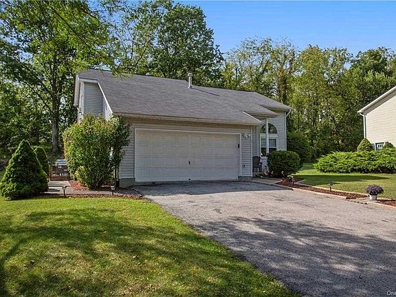3rd image of 28 Linden Dr