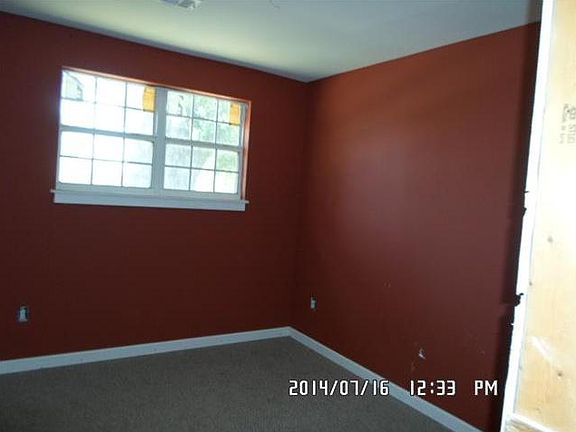5th image of 4675 Longfellow Dr