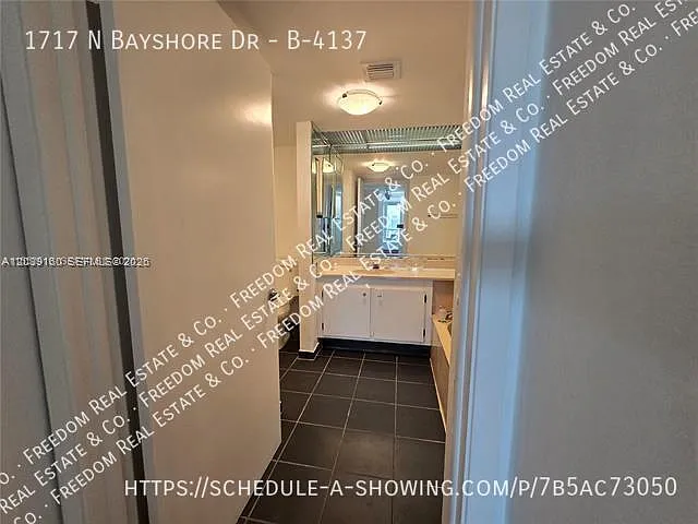 1717 N Bayshore Dr #B-4137 — Photo 7