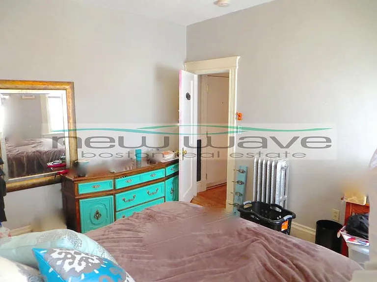 32 Queensberry St #12 — Photo 7