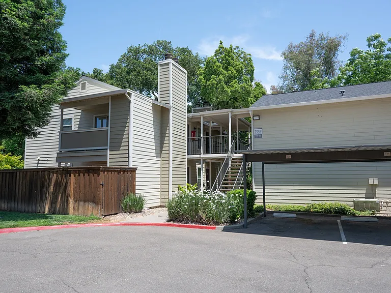 Creekside Colony — Photo 15