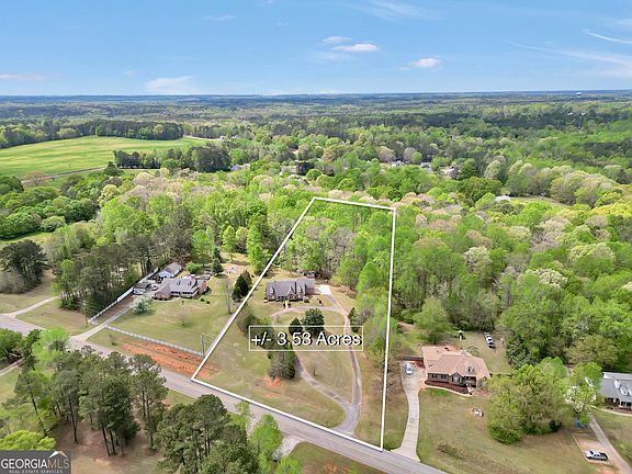 3rd image of 105 Mackey Rd