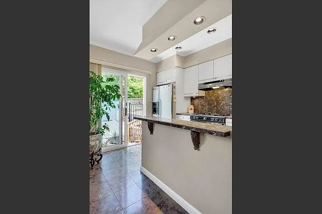 324 Columbia Ave #1 — Photo 10