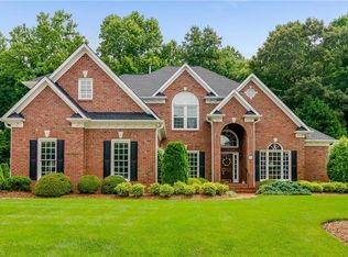 14 Winterberry Ct, Greensboro, NC 27455