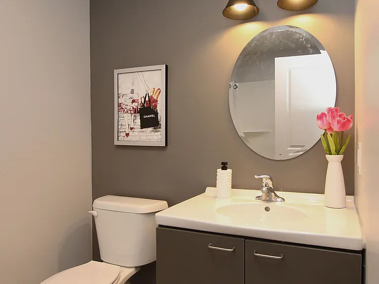 14 1/2 King St E #207 — Photo 13