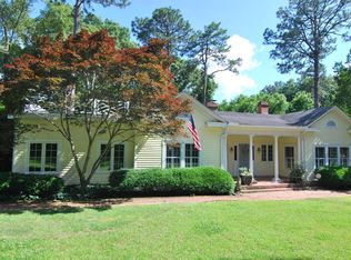 305 S Highland Rd, Southern Pines, NC 28387