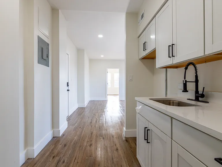 13476 Clifton Blvd #201 — Photo 3