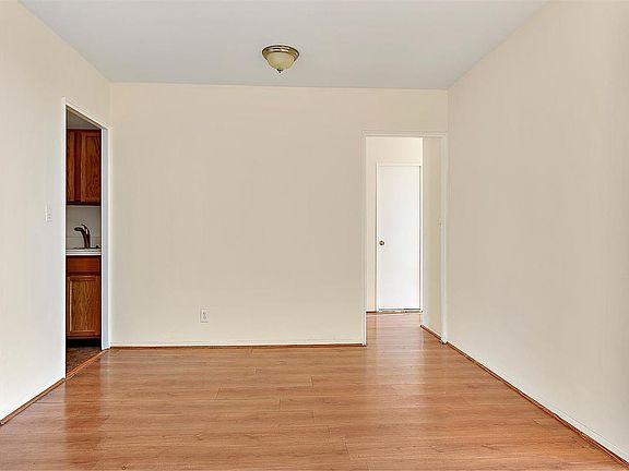 5th image of 4901 Henry Hudson Pkwy W APT 10J