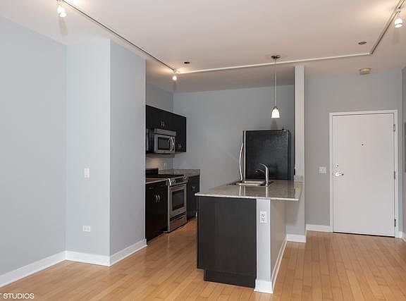 4th image of 8 Randolph St Unit 1607