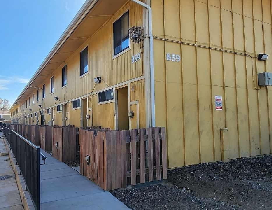 2nd image of 859 Nutmeg Pl