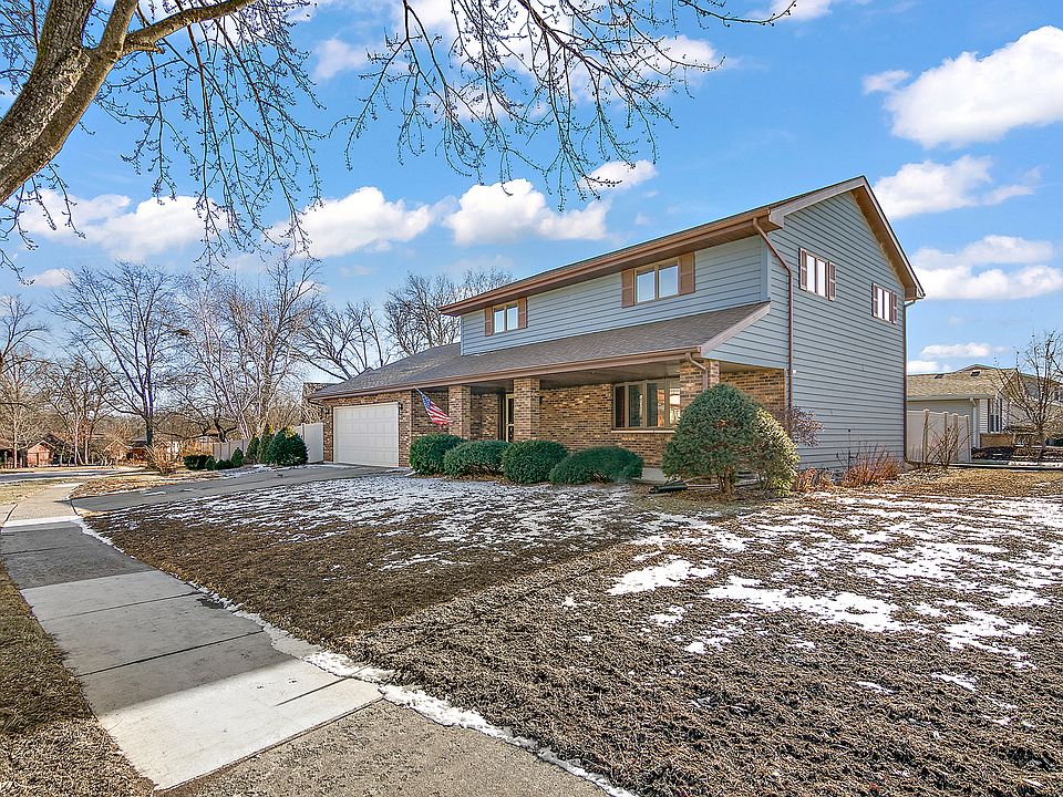 1st image of 901 Valencia Dr