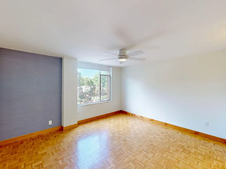 1300 Queens Rd #309 — Photo 19