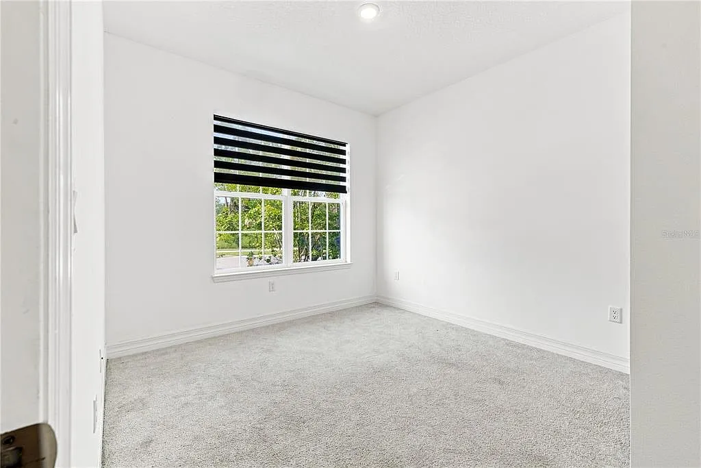 4 bed, 2.0 bath, 2110 sqft, $2,700 — Photo 3