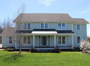 250 Palmer Ln, Charlotte, VT 05445