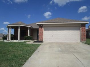 712 Black Hills Dr, Burleson, TX 76028