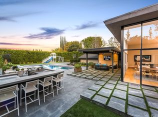 15729 Sutton St, Encino, CA 91436