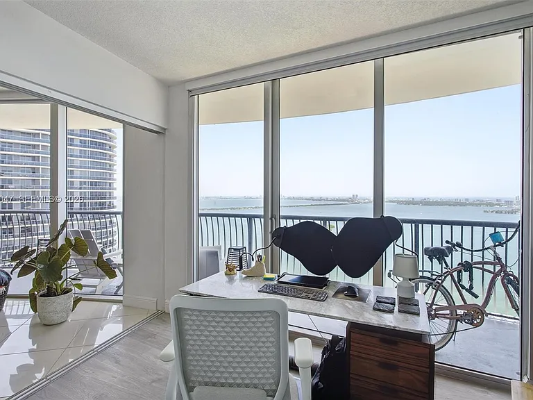 1750 N Bayshore Dr #4801 — Photo 41