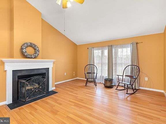 3rd image of 171 Saint Andrews Dr