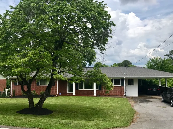 1305 Rio Vista Dr, Dalton, GA 30720