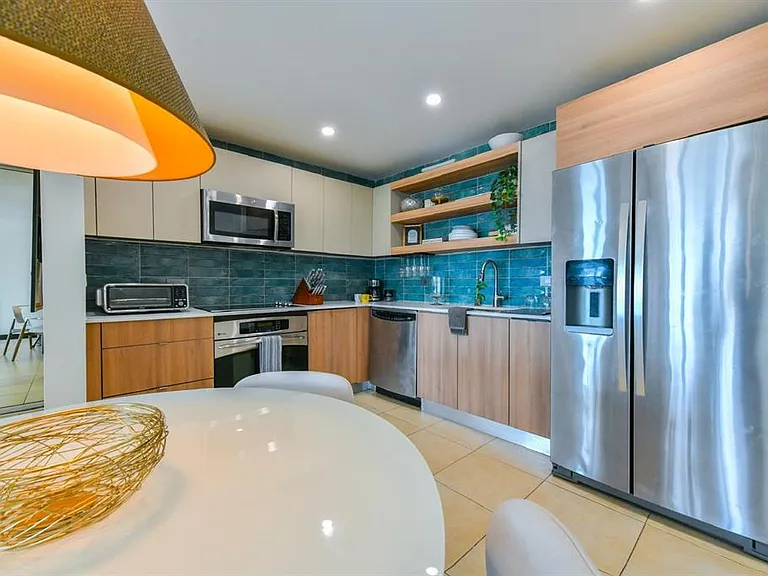 103 Avenue De Diego #1802 — Photo 6