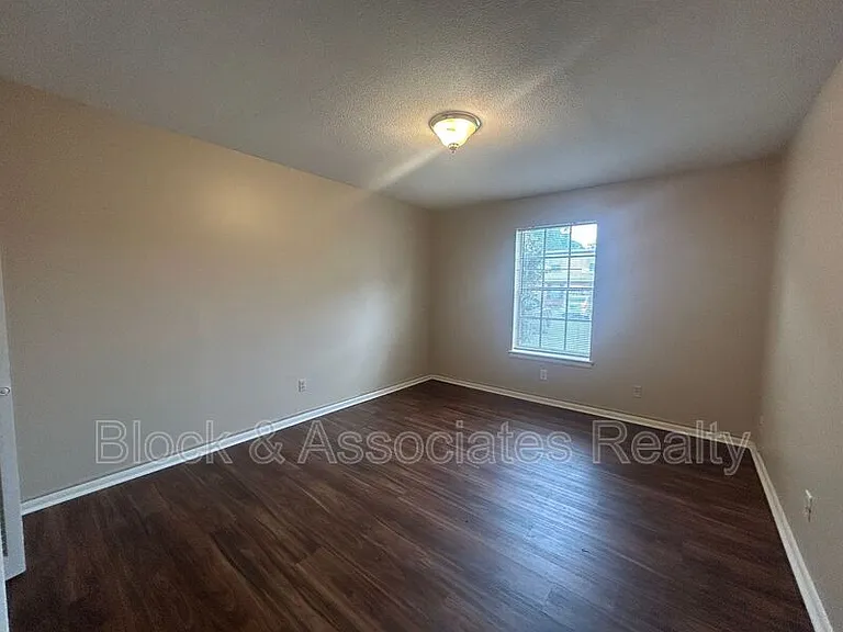 3824C W Country Club Rd — Photo 5