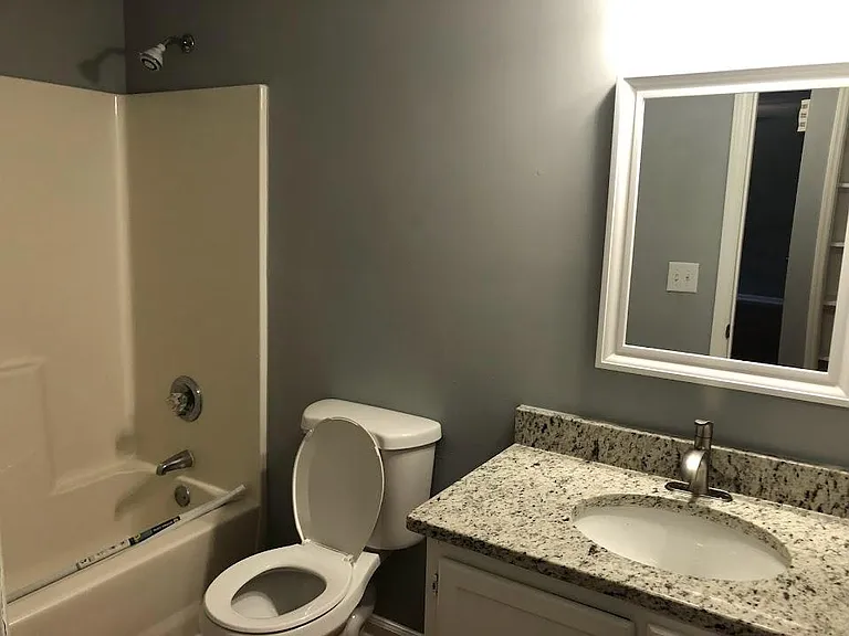 1112 Hadley Rd — Photo 9