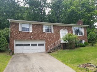 1216 Ellen Dr, South Charleston, WV