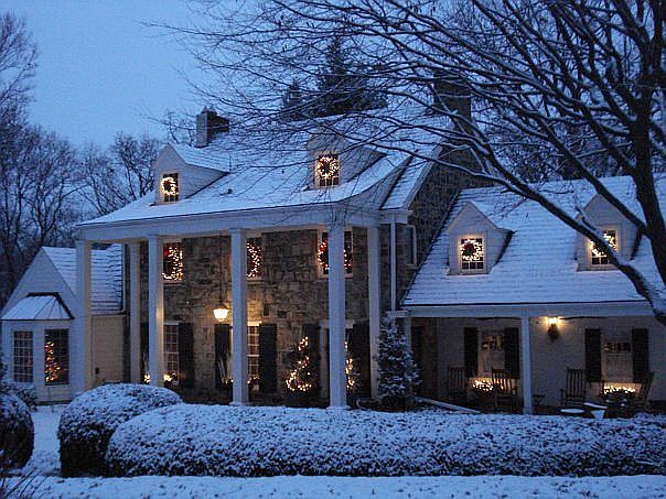 1st image of 1136 Parkview Dr