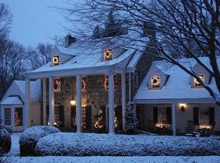 1136 Parkview Dr, New Kensington, PA 15068