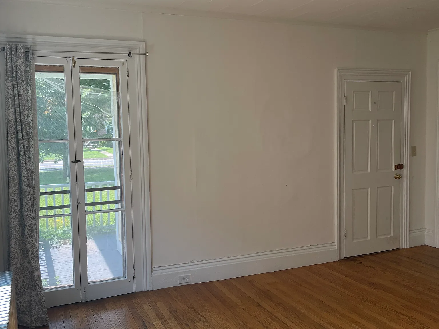 1 bed, 700 sqft, $1,950 — Photo 4