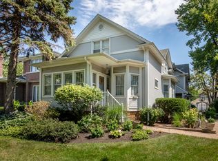 525 Meacham Ave, Park Ridge, IL 60068