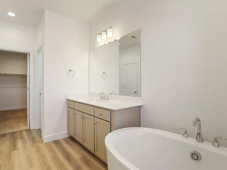 2926 Granger St — Photo 38