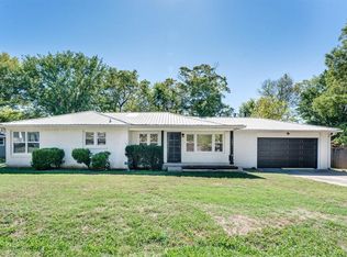 107 E Parks St, Prairie Grove, AR 72753