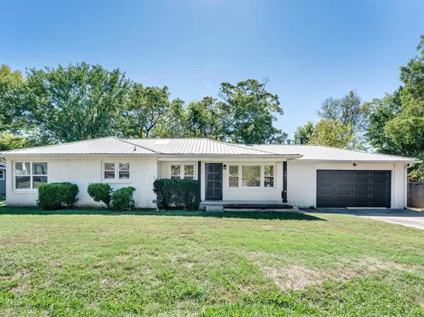 107 E Parks St, Prairie Grove, AR 72753