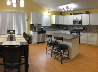 2508 Silver Rock Dr, Crest Hill, IL 60403