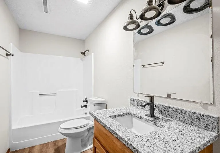 2145 S Todd Ave — Photo 18