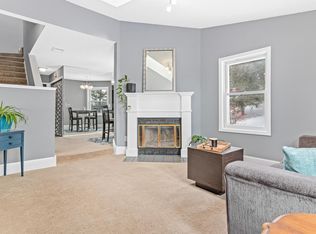 5311 Highpointe Dr, Bloomington, MN 55437