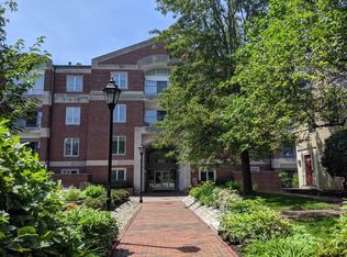 130 Mount Auburn St APT 104, Cambridge, MA 02138
