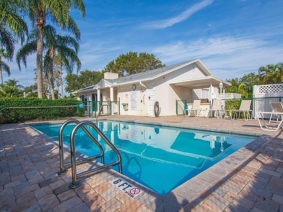 1st image of 477 Grove Isle Circle