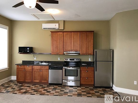4th image of 1312 Wisconsin Ave #211