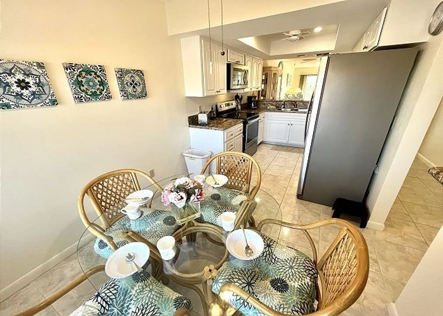 Lovely Furnished Condo In Rock Dove Community — Photo 1