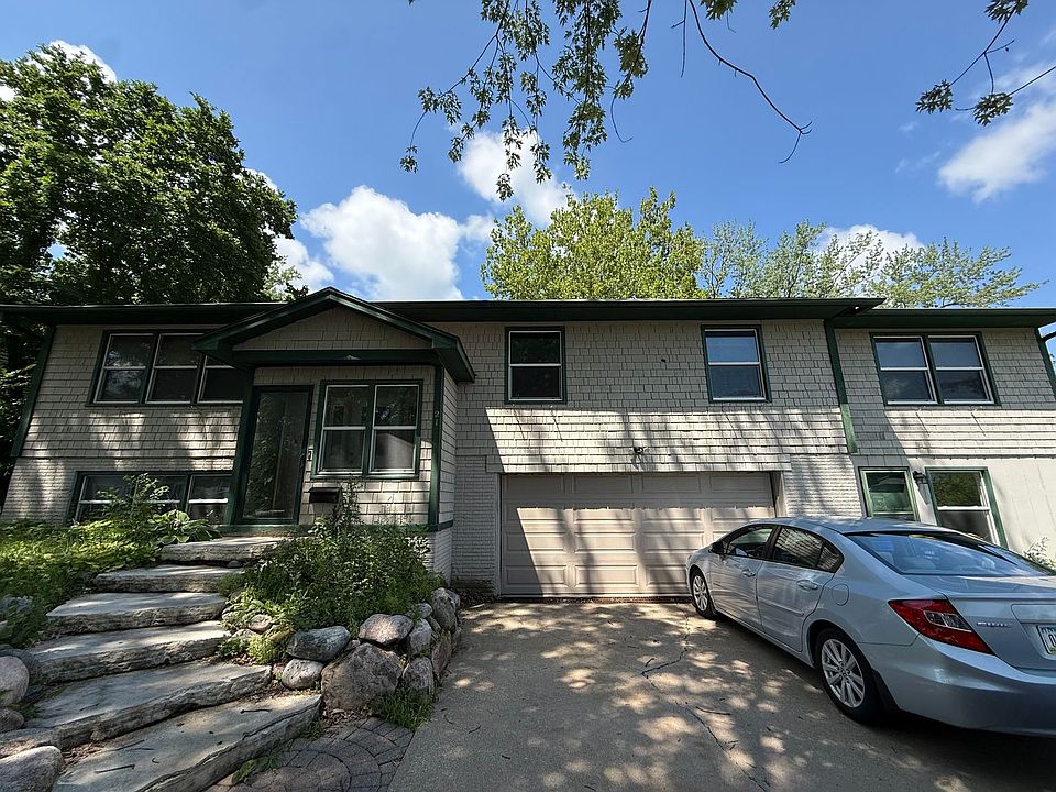 1st image of 21 Highland Dr