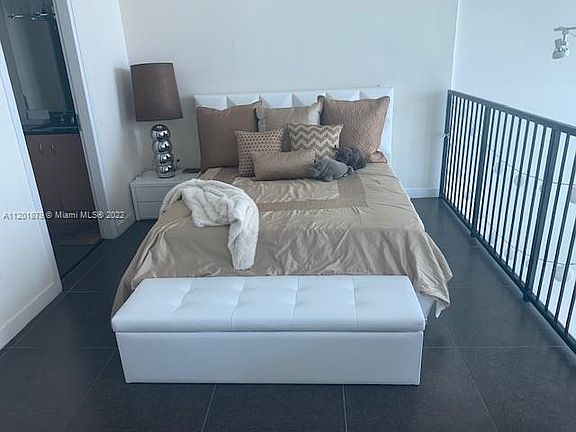 3rd image of 300 Biscayne Blvd #828